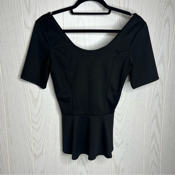 eyelash couture Tops - Eyelash Couture Casual Peplum Black Short Sleeve Top Size Small